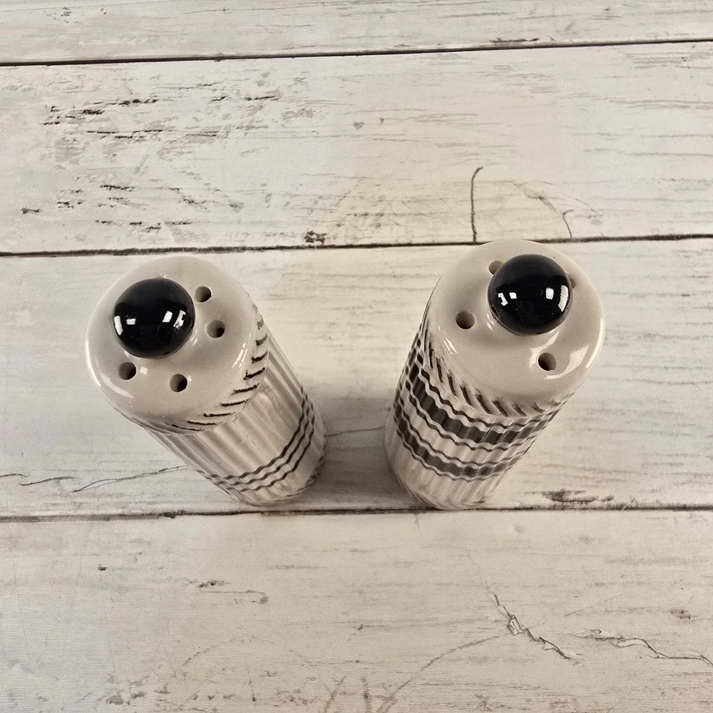 Black and White Striped Ceramic Salt and Pepper Shaker Set Ribbed Modern Decor